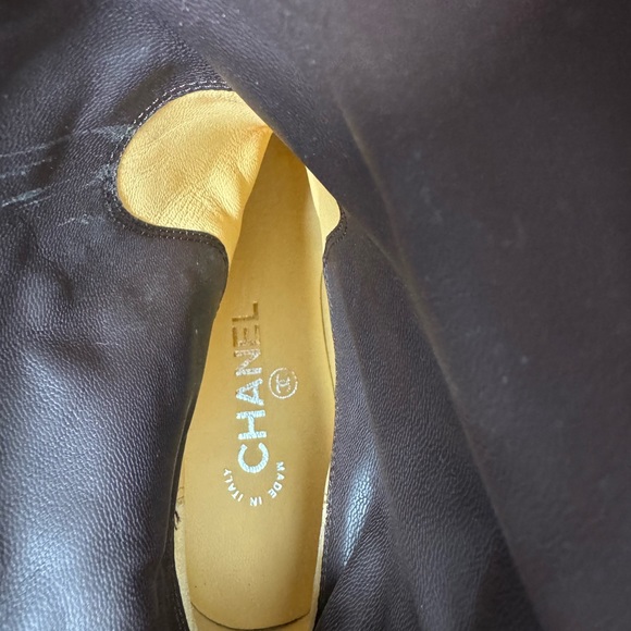 CHANEL - Brown Quilted Riding Boots, Interlocking Logo- Authentic- size 37 - Picture 12 of 14